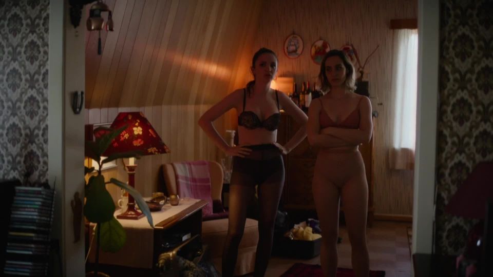 Marie Blokhus, Kamilla Gronli Hartvig - Utmark s01e01e02e05e06e07 (Velkommen til Utmark) (2021) HD 1080p - [Celebrity porn]