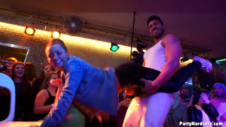 Porno tubo Parte Hardcore Loco Se ha ido Vol. 38 Parte 1 — Edición principal