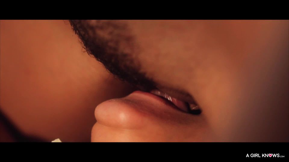 Disfruta de la noche de cine con Hennessy Amirah Adara FullHD Acción