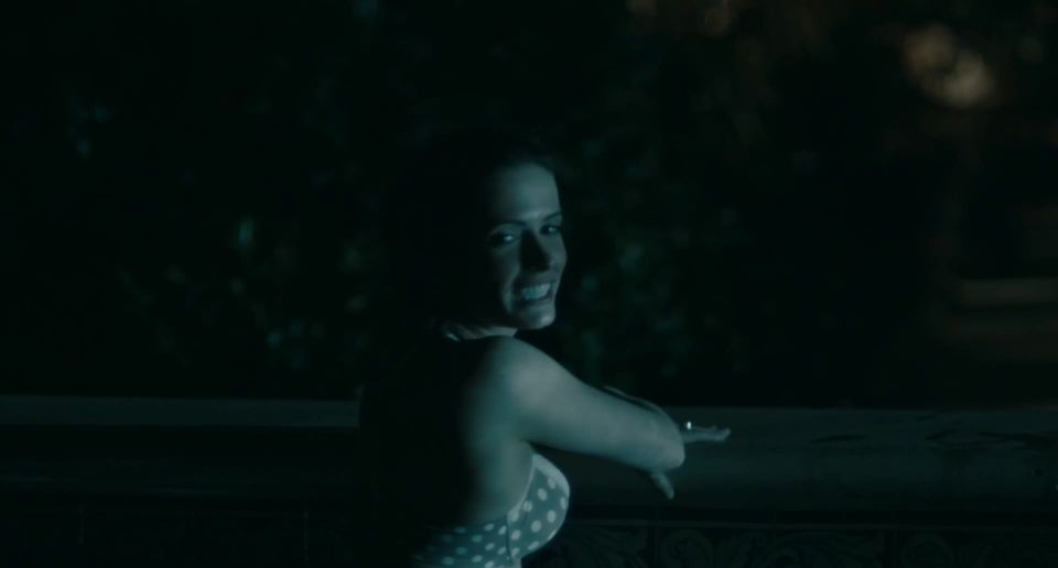 Marguerite Moreau, Bitsie Tulloch - Caroline and Jackie (2012) HD 1080p - (Porno de Celebridad)