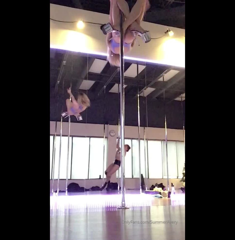  summeravery  Handstand is definitely a work in progress, summeravery on milf porn