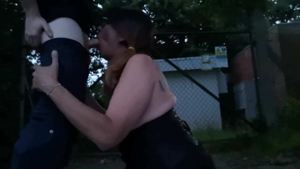 Mature UK transsexual Vikkisponge got her ass and throat fucked