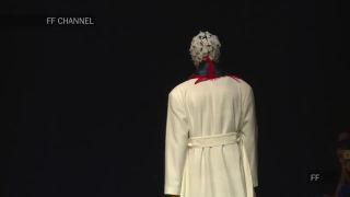 Nude on the catwalk - Model - Oops