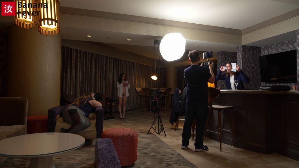 Behind-The-Scenes of Spencer Bradley's Latest Thriller