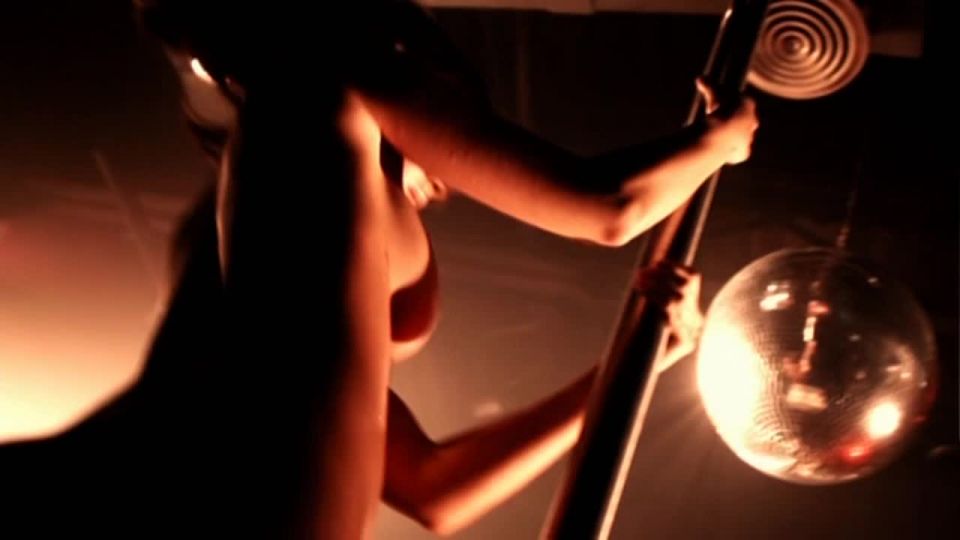 Ashleigh Hubbard, etc – Sin igual (2010) HD 720p - (Porno Celebridad)