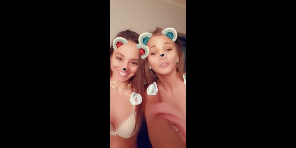Sarah kay Dominika C Flas video