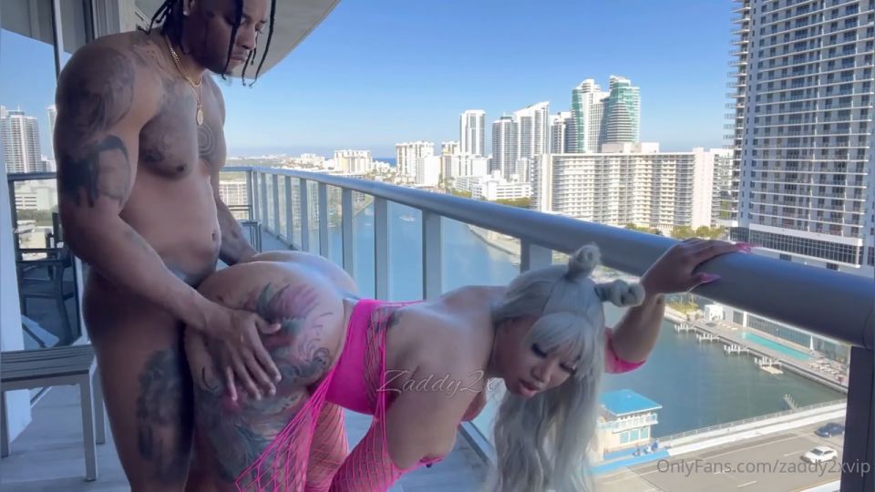 online xxx video 4 guantes de cuero fetiche anal porno  Aoki Fucked In Miami - [Onlyfans] (HD 720p)