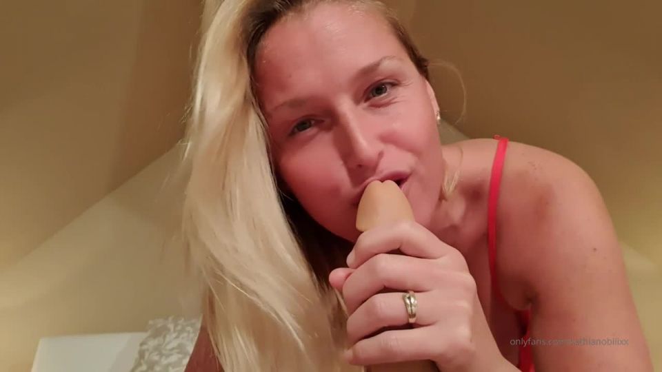 kathianobilixx 2019-04-03 - 27081211