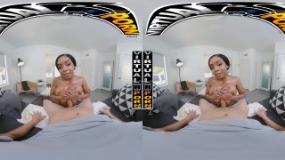 Lily StarfireVirtualPorn 22 07 07 Lily Starfire Preparándose para la mierda VR180 2880p