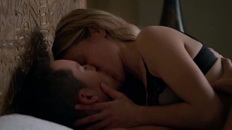 Tracy Spiridakos - Chicago P.D. s08e04 (2021) HD 1080p - (Celebrity porn)