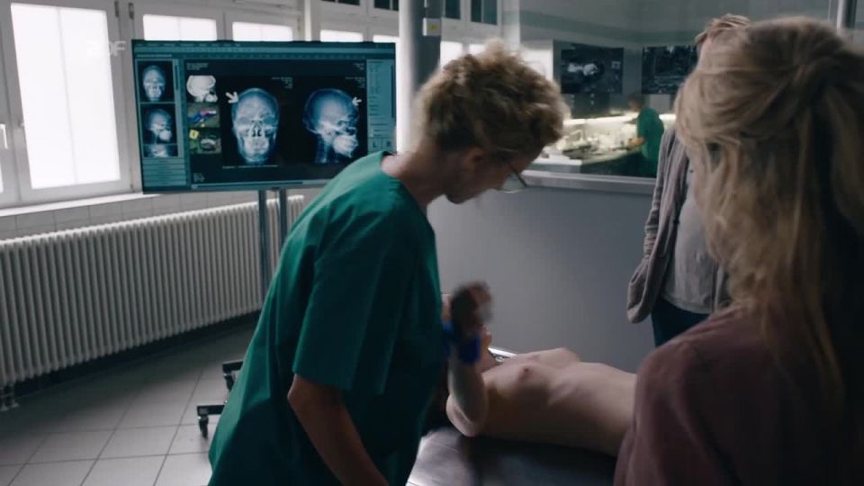 Odine Johne - Erzgebirgskrimi Todlicher Akkord (2020) HD 720p - (Celebrity porn)