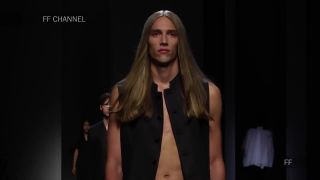 Nude on the catwalk - Model - Oops