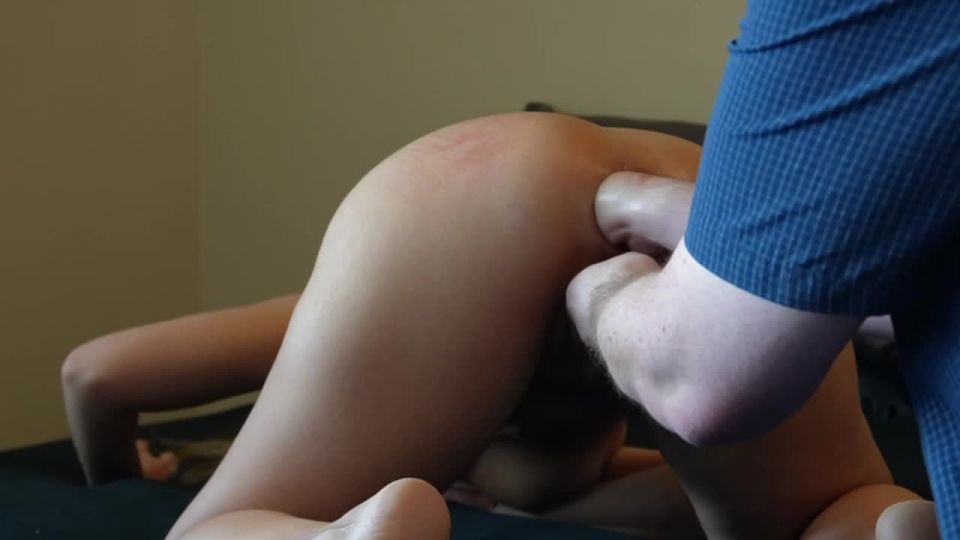 Harper Maddoxx Anal Fisting In The Afternoon Part 1.