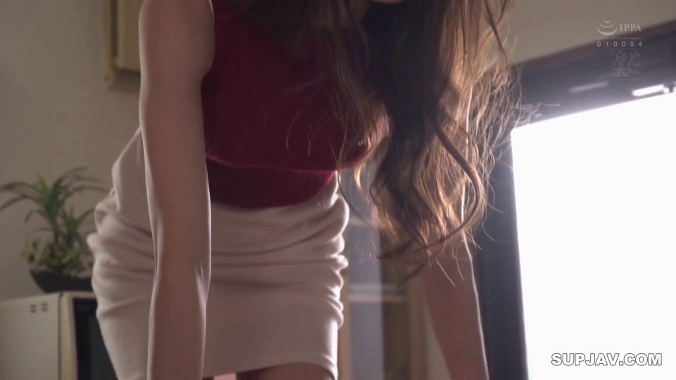 ReducingMosaic MEYD-470 地味そうに見えた隣家の文学系人妻がある日部屋を間違えオナニーをしている僕の部屋に入ってきた。 見た目とは裏腹に物凄い肉食でねっちょり僕を犯しまくる。 東凛