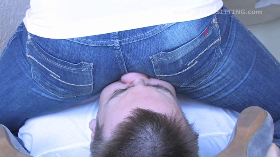 Malou - Does He Like Her Jeans - Je@nsS1tting - Face Sitting