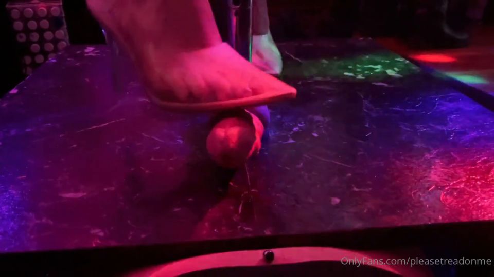 Por favor, hazme un seguimiento de la rastro de los tacos claros (Porno femenino)