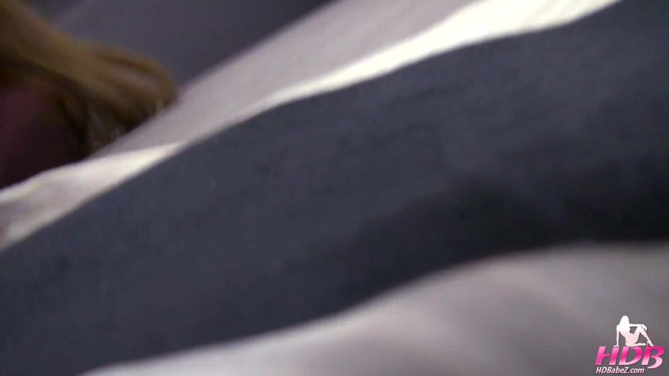 Akira May asiático adolescente seducido y Creampied asiático marica porno