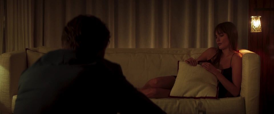 Ana Girardot - Enredado (2019) HD 1080p!!!