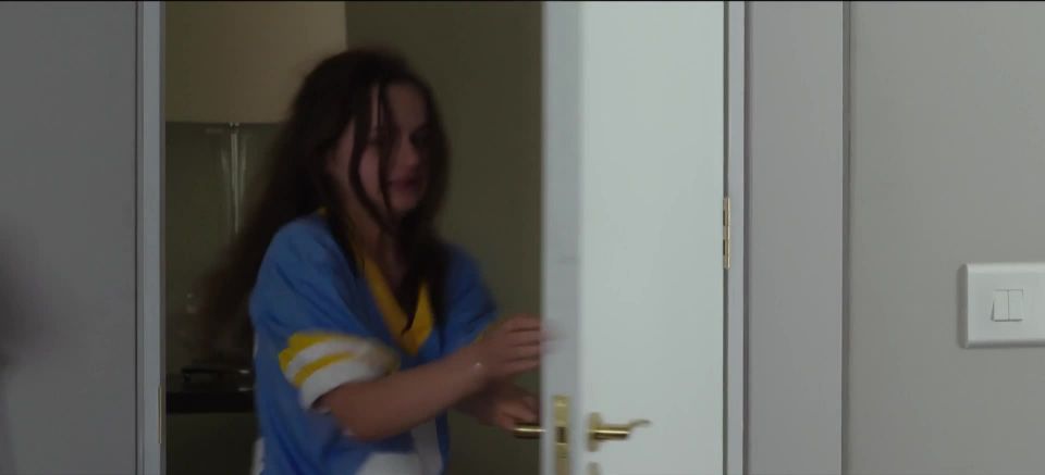 Joey King - The Kissing Booth (2018) HD 1080p - (Porno Celebridad)