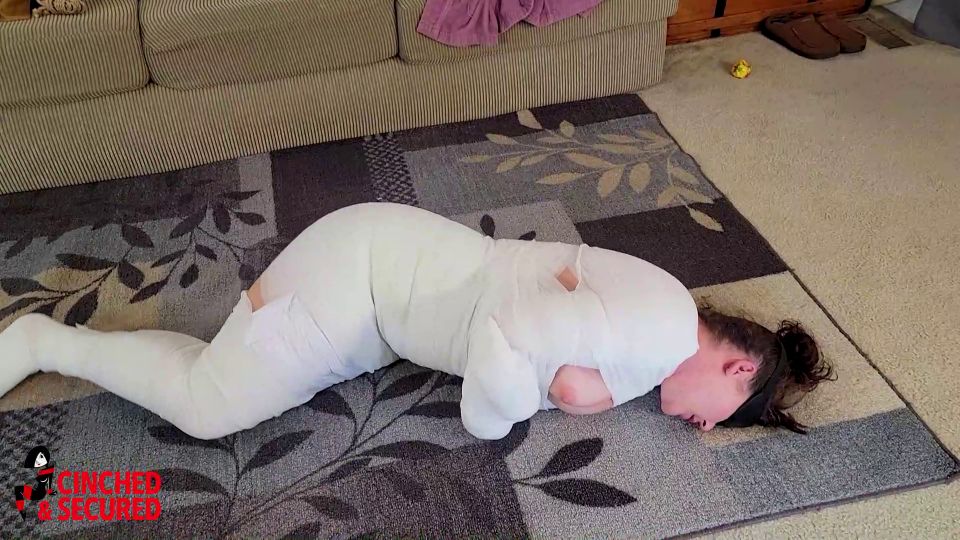 Safas Sensual Mummy Struggle - CinchedAndSecured Quick Vi...