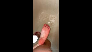 adult xxx video 41 boyfriend foot fetish adestoex 07-07-2020-77257891-Shower time, feet on feet porn