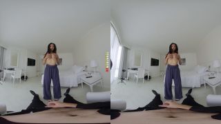 Skinny Hot Thai Tinder Date - Gear VR