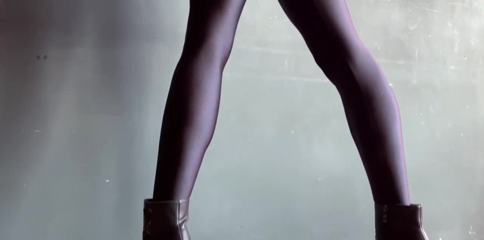 MylatexbabyCaramel oily leather leggings on blonde