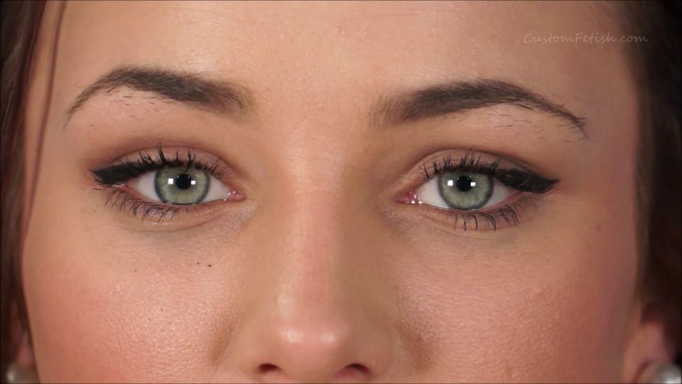 Custom Fetish - Amber s Seductive Green Eyes - Fetish