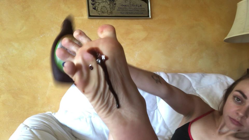  leiafishnets  mmm i was craving chocolate and toes after my coffee, feet on feet porn