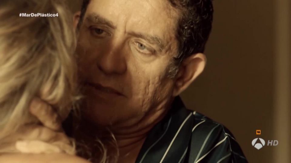 Lisi Linder – Mar de plastico s01e04 (2015) 720p - (Celebrity porn)