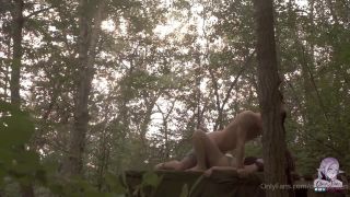 Olivia Jarden Oliviajarden - follar en la parte de forrest de 16-05-2020