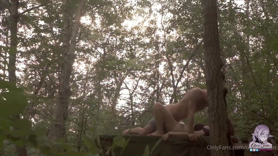 Olivia Jarden Oliviajarden - follar en la parte de forrest de 16-05-2020