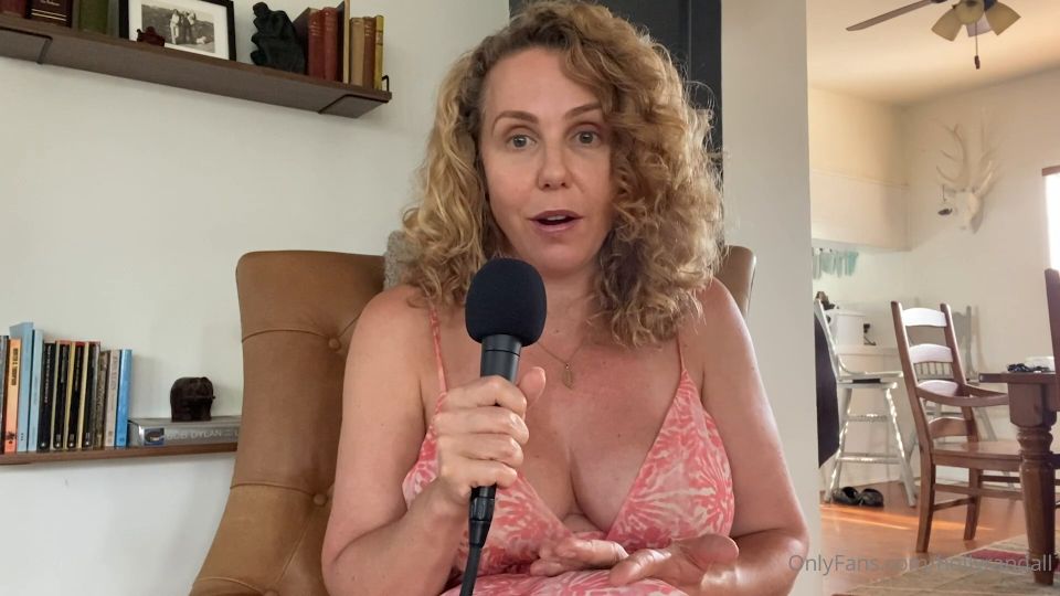 Holly Randall 5ee916d7ebde57d38b9d8 source