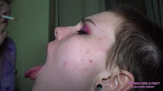 adulto xxx clip 9 femdom upskirt femdom porno  Licking Girls Feet – NICOLE y SELENA – Te olvidaste de limpiar el inodoro! Parte 5  4k