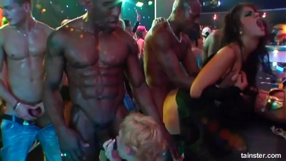 adulto xxx clip 23 DSO Bomba arriba Parte 5 - Edición principal [SD 430 MB]  barbara verano  femdom porno fetiche de goma pesada