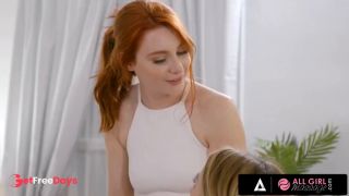 Sexy Masseuse Lacy Lennon Goes all Out to Please Her Client Kristen Scott