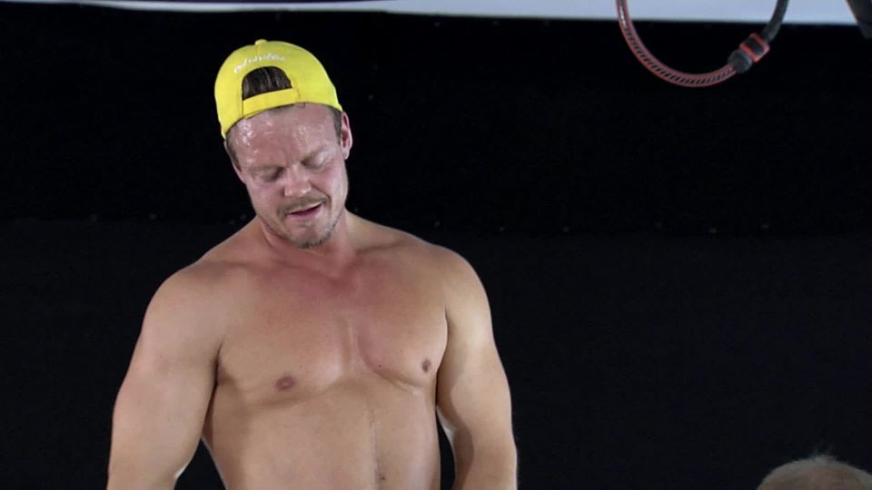 MagmaFilm 0869 Wet and wild (mp4)