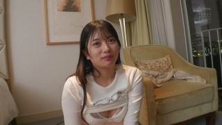 HMN-706 息子と妻が実家に帰省中、息子が通う保育園の可愛いと思っていた小柄な保育士さんをダメ元でデートに誘ったら、初めは断られたけど、次の日にやっぱりOKですと連絡がきて、横浜でデートして、近くのホテルに連れ込んだら、彼女も期待していたのかすごく嬉しそうで… 北岡果林