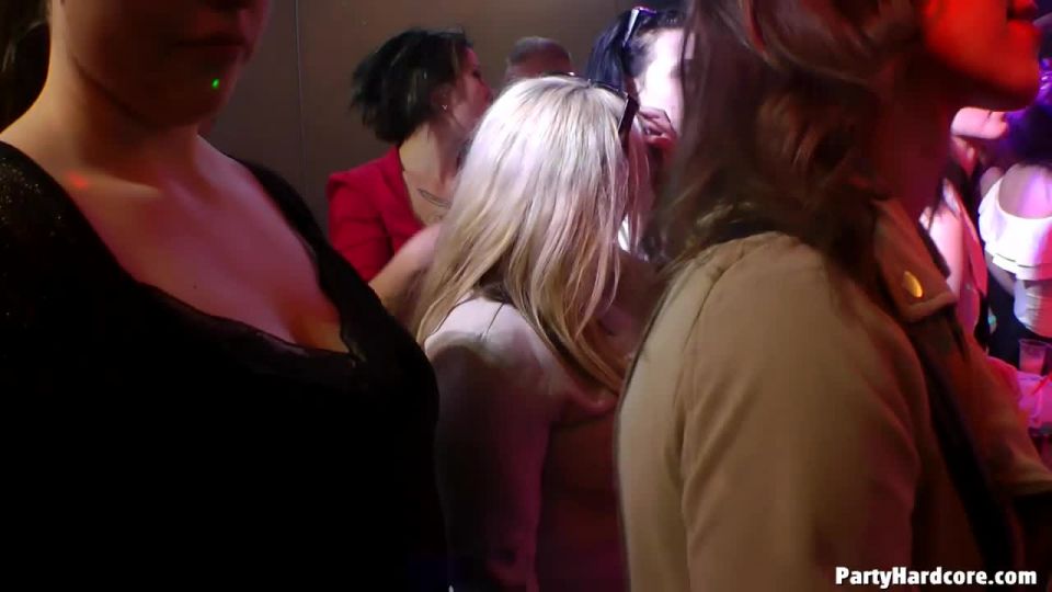Porno tubo partido Hardcore se volvió loco Vol. 40 Parte 8 — Cam 2