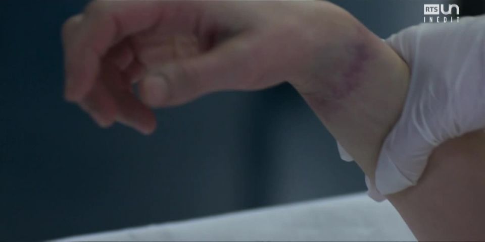 Helena Coppejans - Souviens-toi s01e01 (2017) HD 720p - (Celebrity porn)