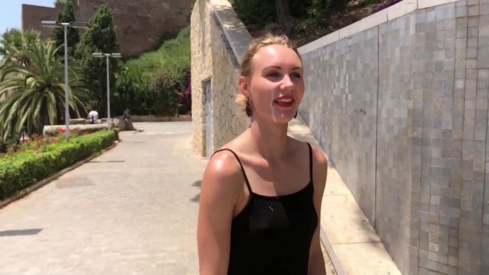 Ivy RosesCumwalk Number 1