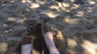 MelisaMendini () Melisamendini - foot tease video 03-03-2018