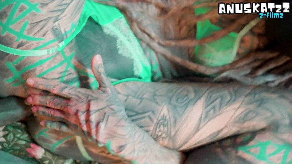 Anuskatzz - Maskiert Anal gefickt und muschi mit esperma bedeckt 720P - Mdh