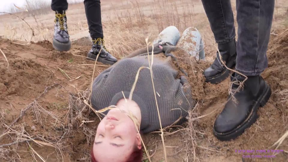 online video para adultos 10 Sirvientas Para Niñas: KARINA y SARAH - ¿Te gusta caminar con tus Amas en femdom porno lyra ley femdom