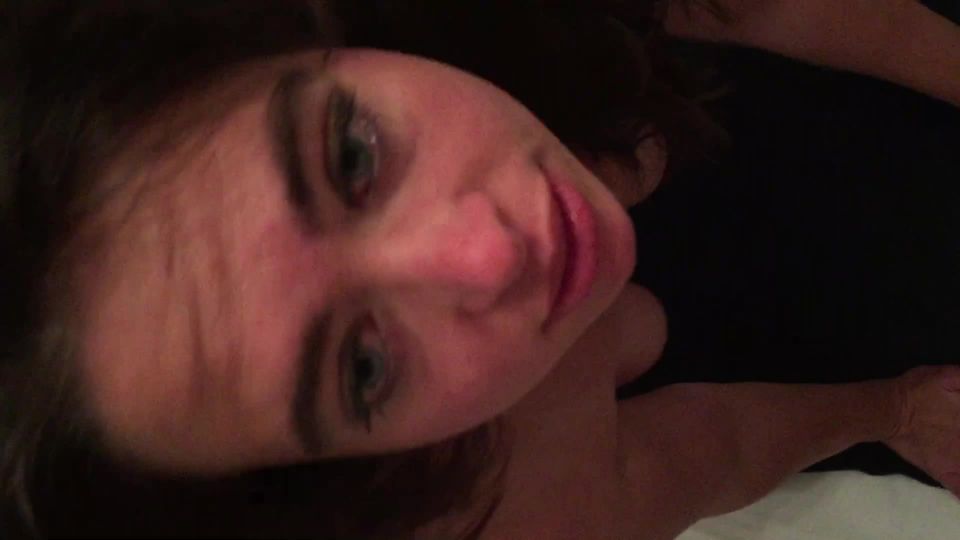 chubby_BBW_32yo_sucks_cock_again