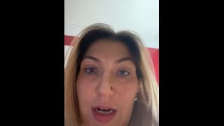 big fake tits MandyCfit Teases Her Tight Body in Must-Watch Amateur Clips Mandycfit