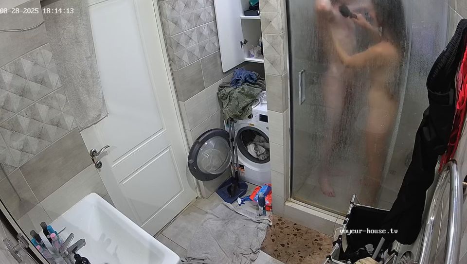 [K2S.CLUB] Voyeur-House - Andreza And Yaroslav Blowjob And Shower 01.09.2025 - HD 720P