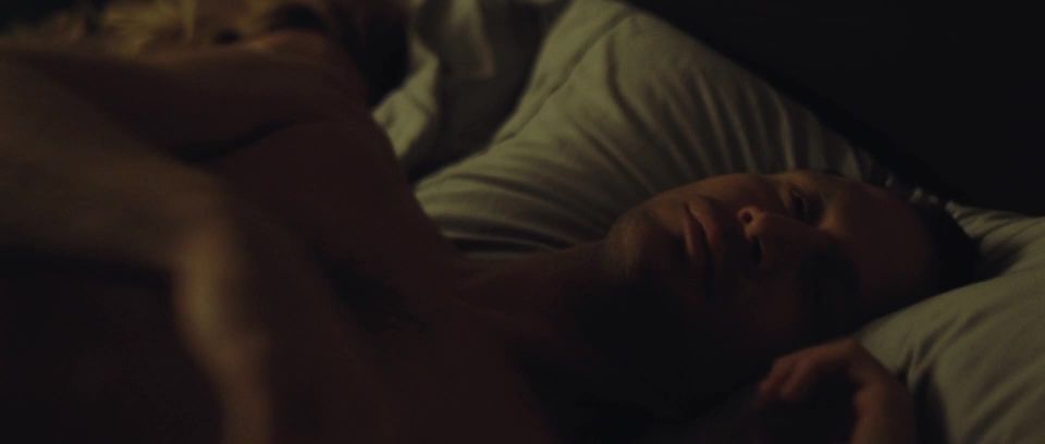 Evelyne Brochu – Café De Flore (2011) HD 1080p!!!