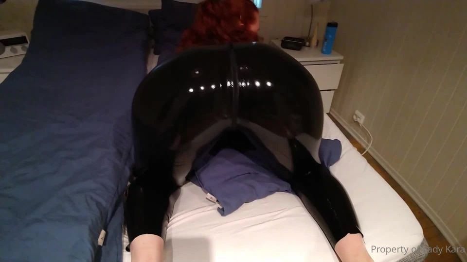 Semana nueva, ¿por qué no empiezas a adorar mi culo rápido...