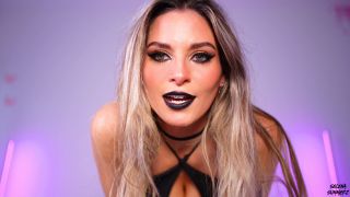 video en línea 16 Selena Summerz – Castigado con placer, mamá fetiche primal en la correa